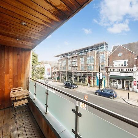 Pleasing 2Bed Flat 10Min To Wimbledon Tennis Court Londra Esterno foto